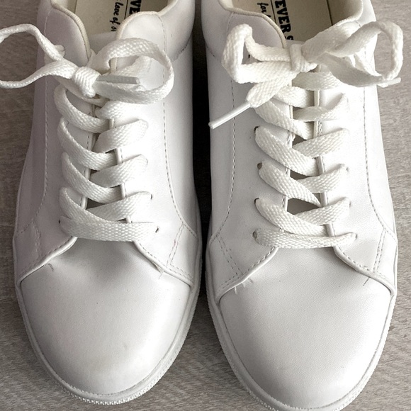 White sneakers - Picture 2 of 3
